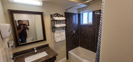 Deluxe Double Room, 2 Queen Beds with Kitchen